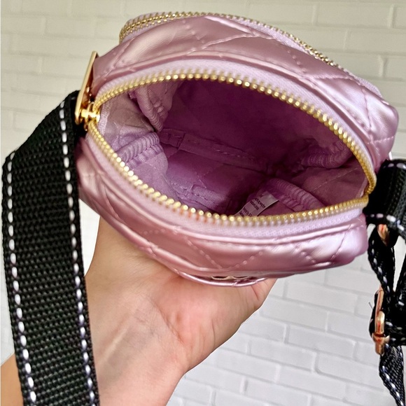 SCOUT “The Micromanager” Quilted Crossbody Bag Iridescent Purple, NWOT - Picture 4 of 5
